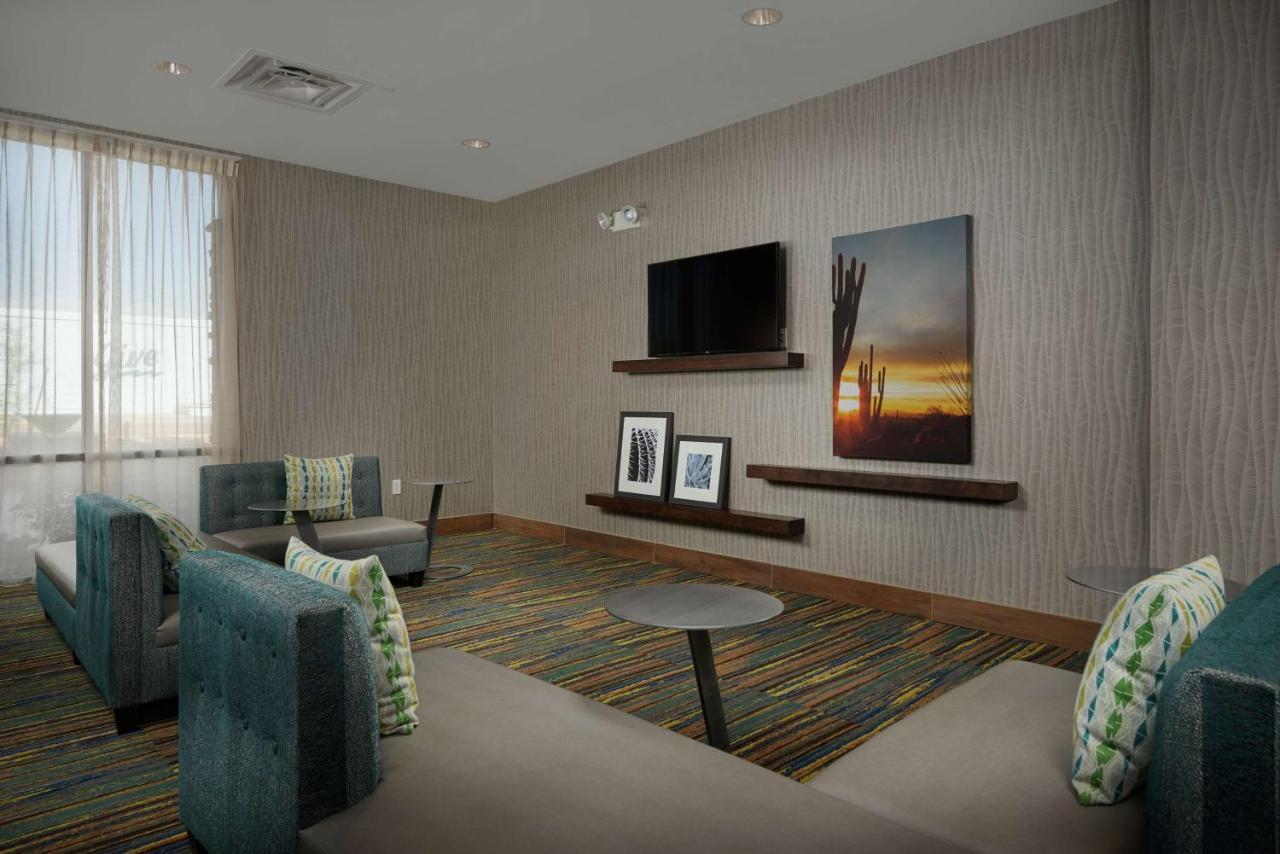 Hampton Inn Lake Havasu City Exterior photo